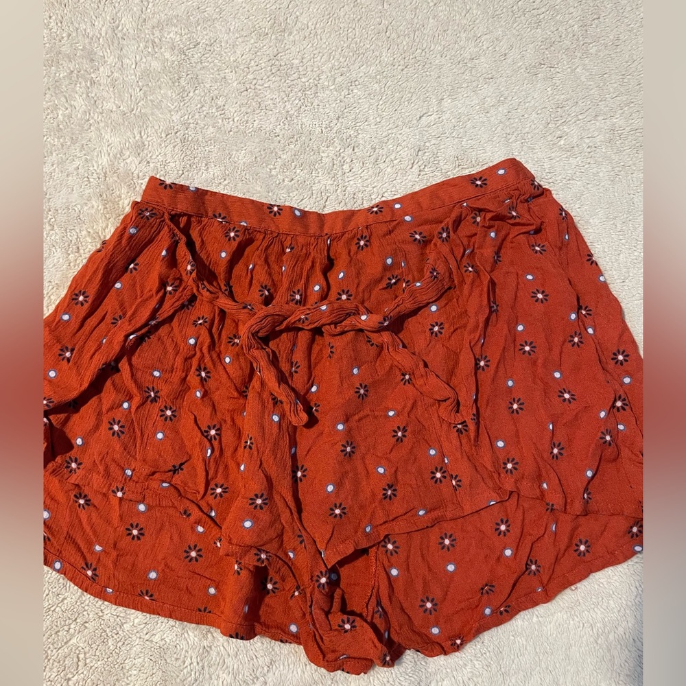 Tie shorts